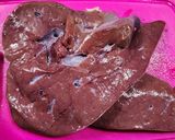 Foto del paso 2 de la receta: 🧅🔪 Hígado encebollado y 2 secretitos para que no salga seco 🔪🧅