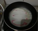 Foto langkah ke 4 dari resep Dadar gulung motif merah putih.