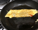 Foto del paso 3 de la receta: Tortilla rellena de pisto de calabacín
