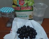 Foto langkah ke 1 dari resep Ragi Alami Air Buah Anggur/ Sourdough Starter dari Buah Anggur.