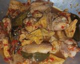 Foto langkah ke 5 dari resep Ayam Tahu Kuah Merah.