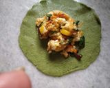 A picture of step 6 of Spinach Cheese Momos.