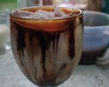 Foto langkah ke 3 dari resep Es Kopi Susu Regal Gula aren.