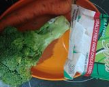 A picture of step 3 of Cheesy Rice Capsicum.