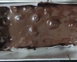 A picture of step 4 of Bubble Oreo Chocolates.