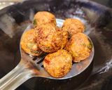 A picture of step 3 of Veg Manchurian.