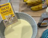 Une image de l'étape 5 de Pâte à crêpes à la Banane (et crêpes fourrés à la banane, topping chocolat, flambée au Rhum blanc).