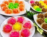 Hình bước làm 3 của món Rau Câu Hoa Mini