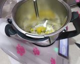 Foto del paso 2 de la receta: Crema de nabo con chirivía y crujiente de jamón