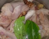 Foto langkah ke 1 dari resep Opor ayam kuah kuning 🍲.