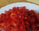 Foto del paso 1 de la receta: Salteado de brócoli, puerro y pimiento rojo