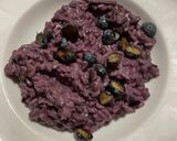 Foto del passaggio 9 della ricetta Risotto con mirtilli e speck