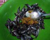 Foto langkah ke 3 dari resep 47. Baby Betok/Papuyu Goreng.