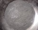 Foto langkah ke 2 dari resep Charcoal Wijen Sourdough Bread.