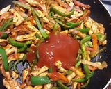 A picture of step 5 of Chicken Fajita cheese sandwich.