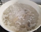 Foto langkah ke 4 dari resep Bubur Ayam dengan Kaldu Ayam.