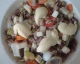 Foto del paso 4 de la receta: Ensalada de legumbres, pollo y vegetales