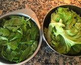 Foto del paso 1 de la receta: Ensalada de hojas verdes (rúcula, lechuga francesa y pollo)
