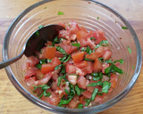 Foto del paso 4 de la receta: Salmón con bruschetta