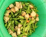 Foto langkah ke 3 dari resep Asem Asem Buncis Usus Ayam.