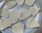 A picture of step 6 of Nimki/Namkeen.