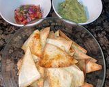 Foto del paso 3 de la receta Totopos caseros con guacamole y pico de gallo
