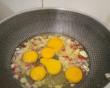 Foto langkah ke 3 dari resep Mie Goreng Jawa Nyemek Telur.