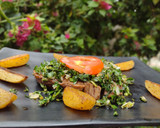 Foto del paso 4 de la receta: Filete al perejil con papas rústicas
