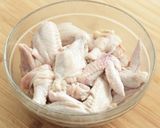 Foto langkah ke 1 dari resep Garlic Pepper Wings Devina Hermawan.