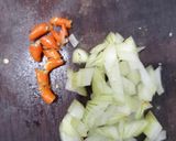 Foto langkah ke 1 dari resep Nasi goreng bawang bombai (NAGOBAI) 🤭.
