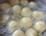 Foto langkah ke 4 dari resep Cemilan Kriuk Nasi Sisa.