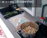 Foto del paso 3 de la receta Salteado tradicional de acelgas con champiñones al ajillo