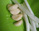 Foto langkah ke 1 dari resep Sayur Sop (Wortel, Kentang & Buncis).