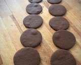 Foto del paso 7 de la receta: Alfajores de chocolate