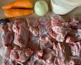 Фото кроку 1 до Кролик з овочами у сметанному соусі.