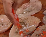 Foto del paso 1 de la receta: Pollo con tomate cremoso