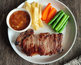 Foto langkah ke 5 dari resep Beef Steak With Brown Sauce.