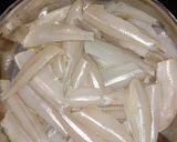 A picture of step 1 of Steamed small fish in banana leaves.