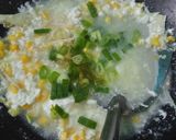 Foto langkah ke 3 dari resep Sup Telur Enoki.