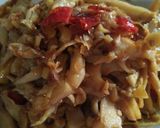 Foto langkah ke 2 dari resep Tumis jamur tiram pedas.