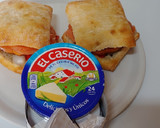 Foto del paso 1 de la receta: Hamburguesa salmón ahumado y bacon a tiras con cebolla