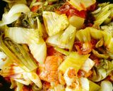 Hình bước làm 3 của món Cá thu kho dưa cà