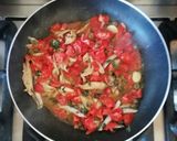 Foto del passaggio 2 della ricetta Spaghettoni con le sarde e i pomodorini 🌷