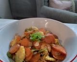 Foto langkah ke 7 dari resep Tumis sayuran wortel udang.