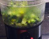 Foto del paso 2 de la receta: Fideos con brócoli y salchichas