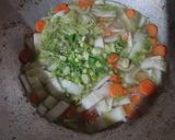 Foto langkah ke 3 dari resep Sop Wortel Sawi Putih.