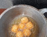 Foto langkah ke 4 dari resep Bola Singkong Keju.
