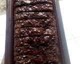 Foto langkah ke 7 dari resep Chocolate Chip Brownies.