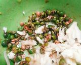 Hình bước làm 1 của món Cá nục kho tiêu xanh
