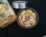 A picture of step 7 of Murmure Namkeen.